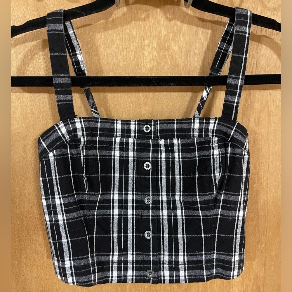#52- HOLLISTER-plaid crop tank